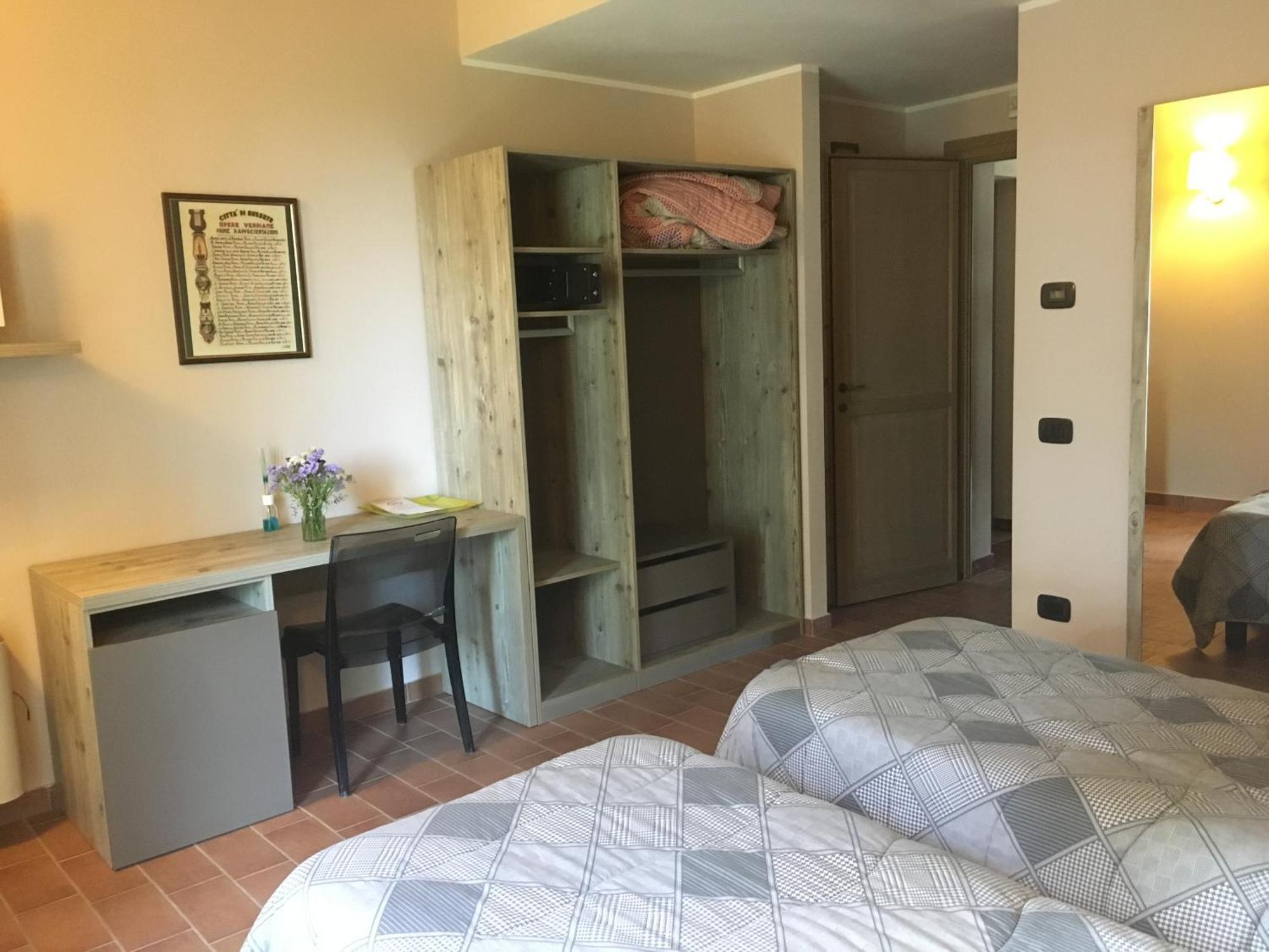 Agriturismo Bassanine Monticelli dʼOngina Δωμάτιο φωτογραφία