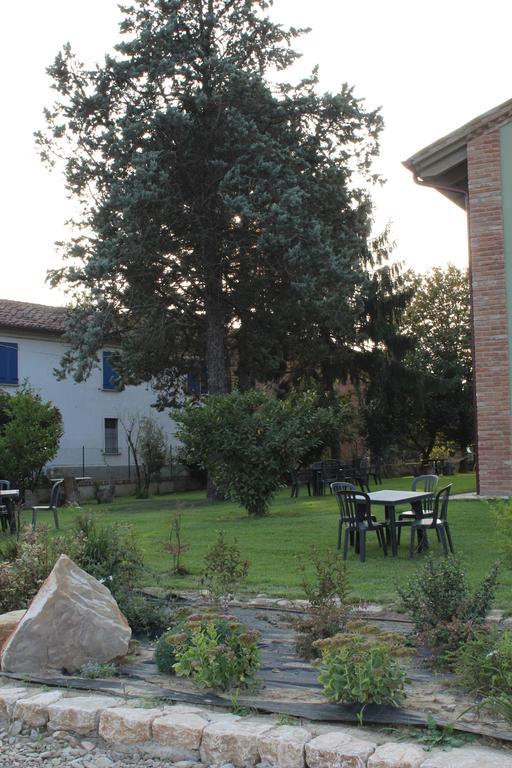 Agriturismo Bassanine Monticelli dʼOngina Εξωτερικό φωτογραφία