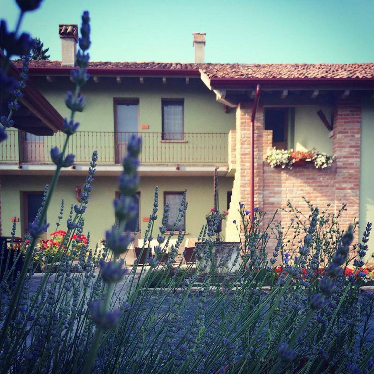 Agriturismo Bassanine Monticelli dʼOngina Εξωτερικό φωτογραφία